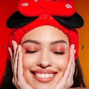 DISNEY 3D TEDDY MAKEUP HEADYBAND IN “SPOTTED IN RED”